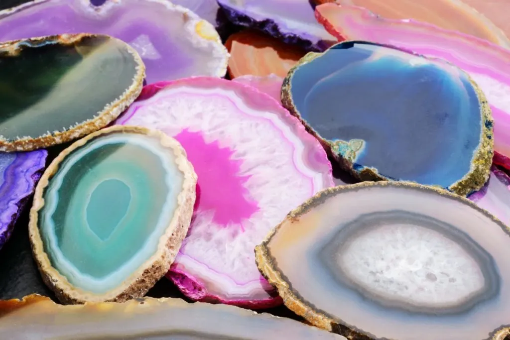 How to Spot a Fake Geode and How Are Fake Geodes Made?