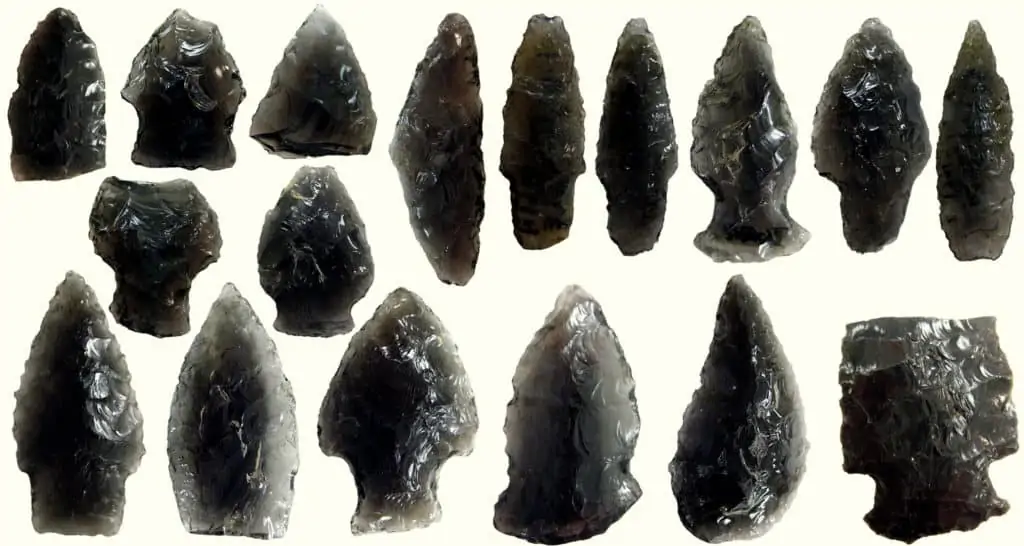 Arrowheads made from obsidian found in Alaska