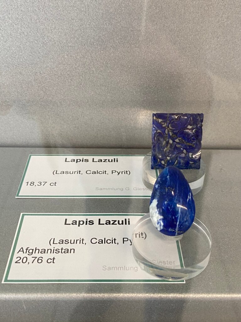 Lapis Lazuli Price per Gram, Kilo, Pound, and Carat