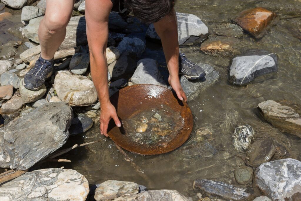 What States Are Best for Panning for Gold?