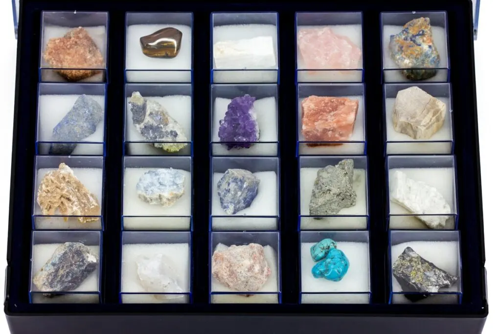 Example of Properly Storing Rock and Mineral Samples in Boxes