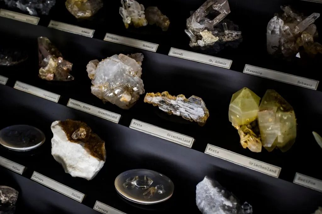 Example of Properly Storing Mineral Specimens in Display Cases