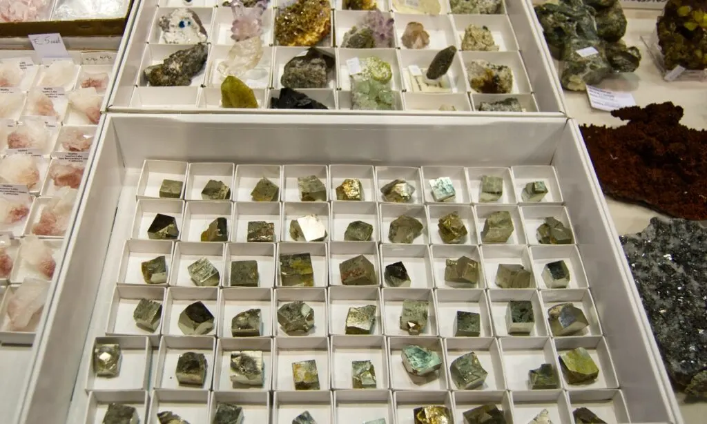 Example of Properly Sorting Mineral and Rock Samples